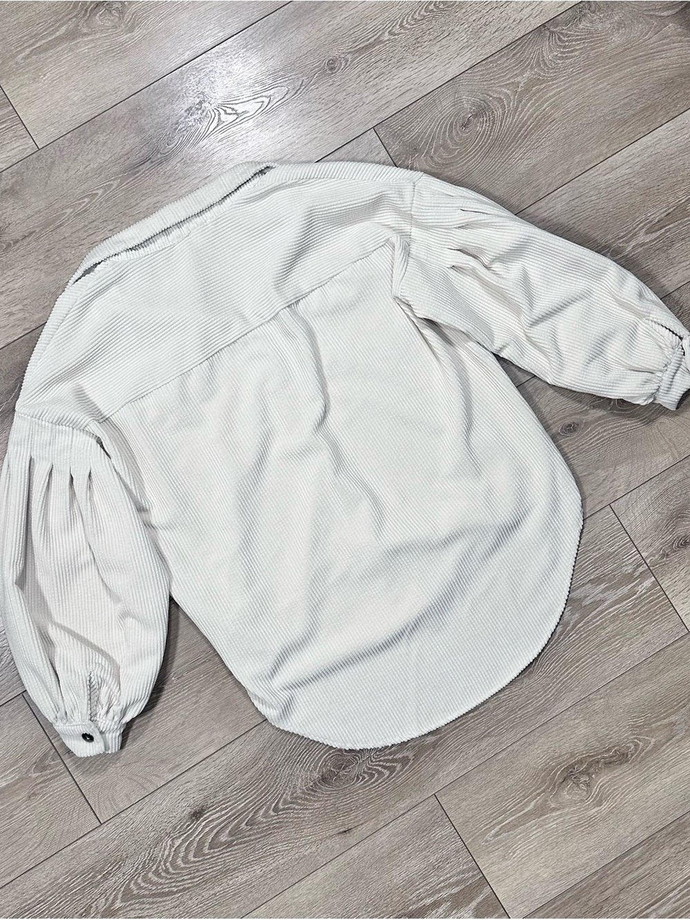 She + Sky Bubble Sleeve Button Down Cream Corduroy Shacket - Picture 11 of 13
